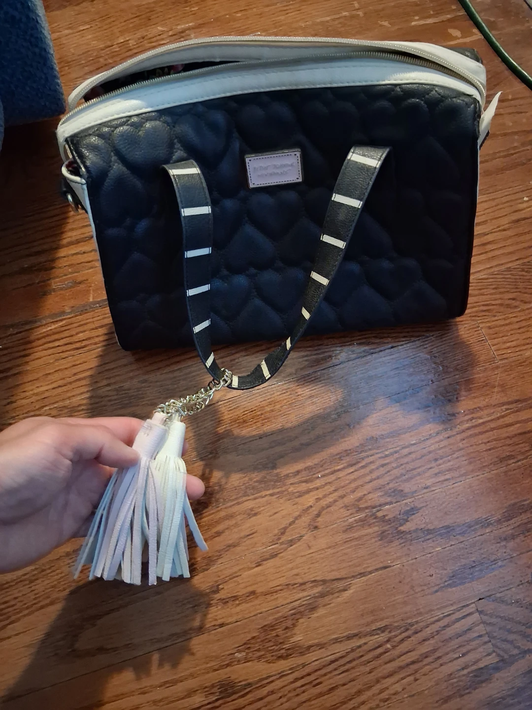 Betsey Johnson Quilted Heart Satchel Bag - photo 4