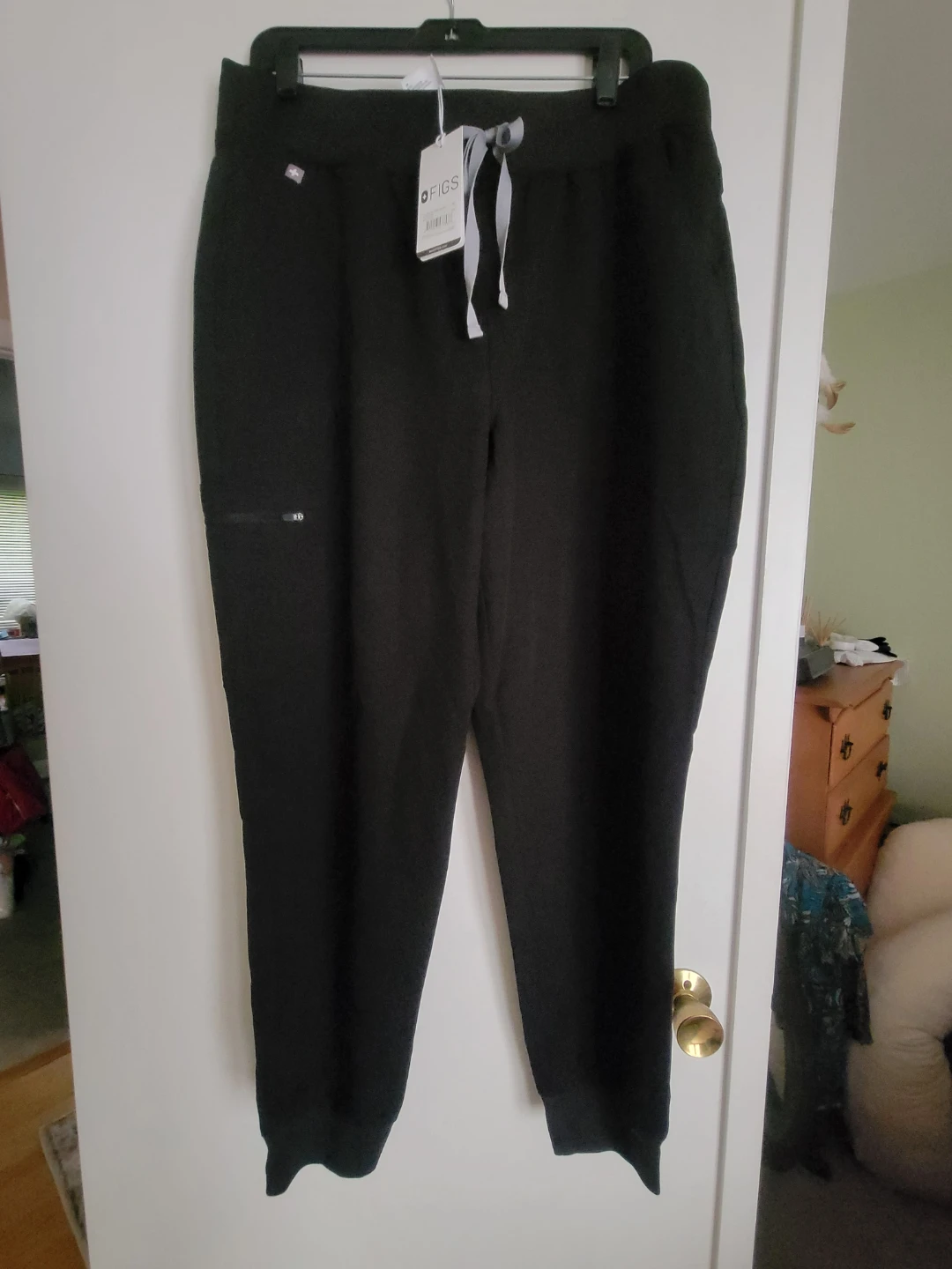 FIGS  Zamora Black Scrub Pants