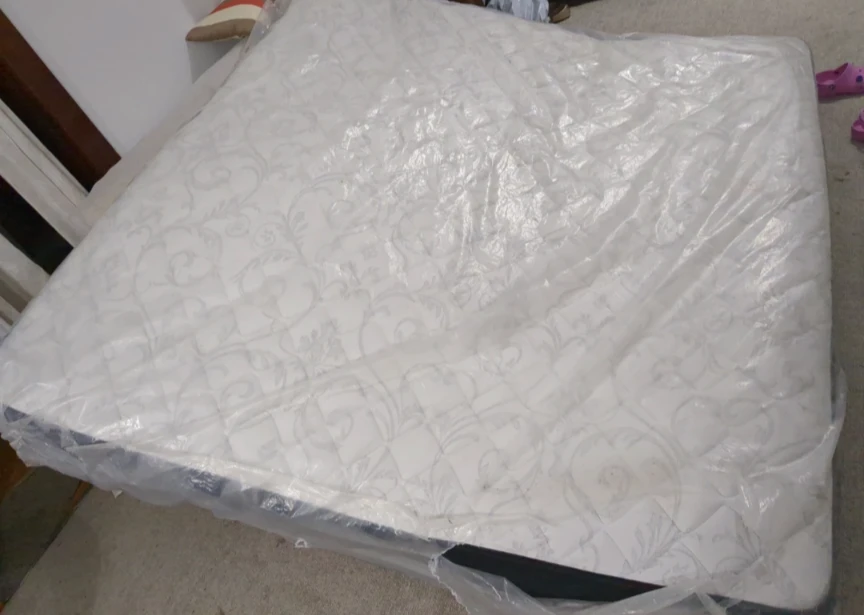 King Size Mattress wrapped - photo 2