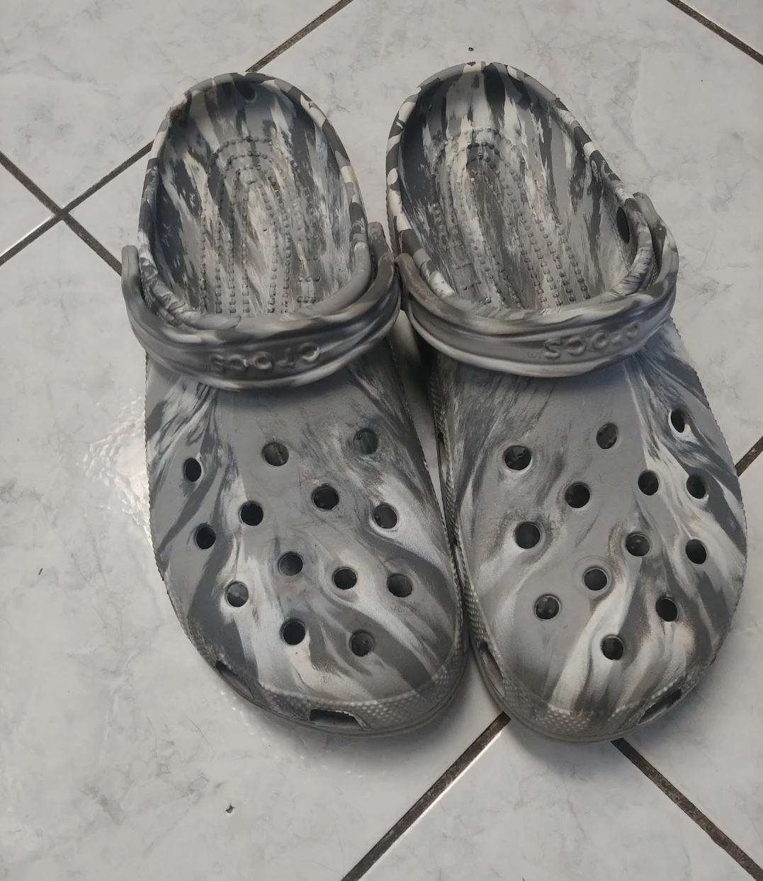 Grey Marble Men's Crocs (size 13) - photo 2
