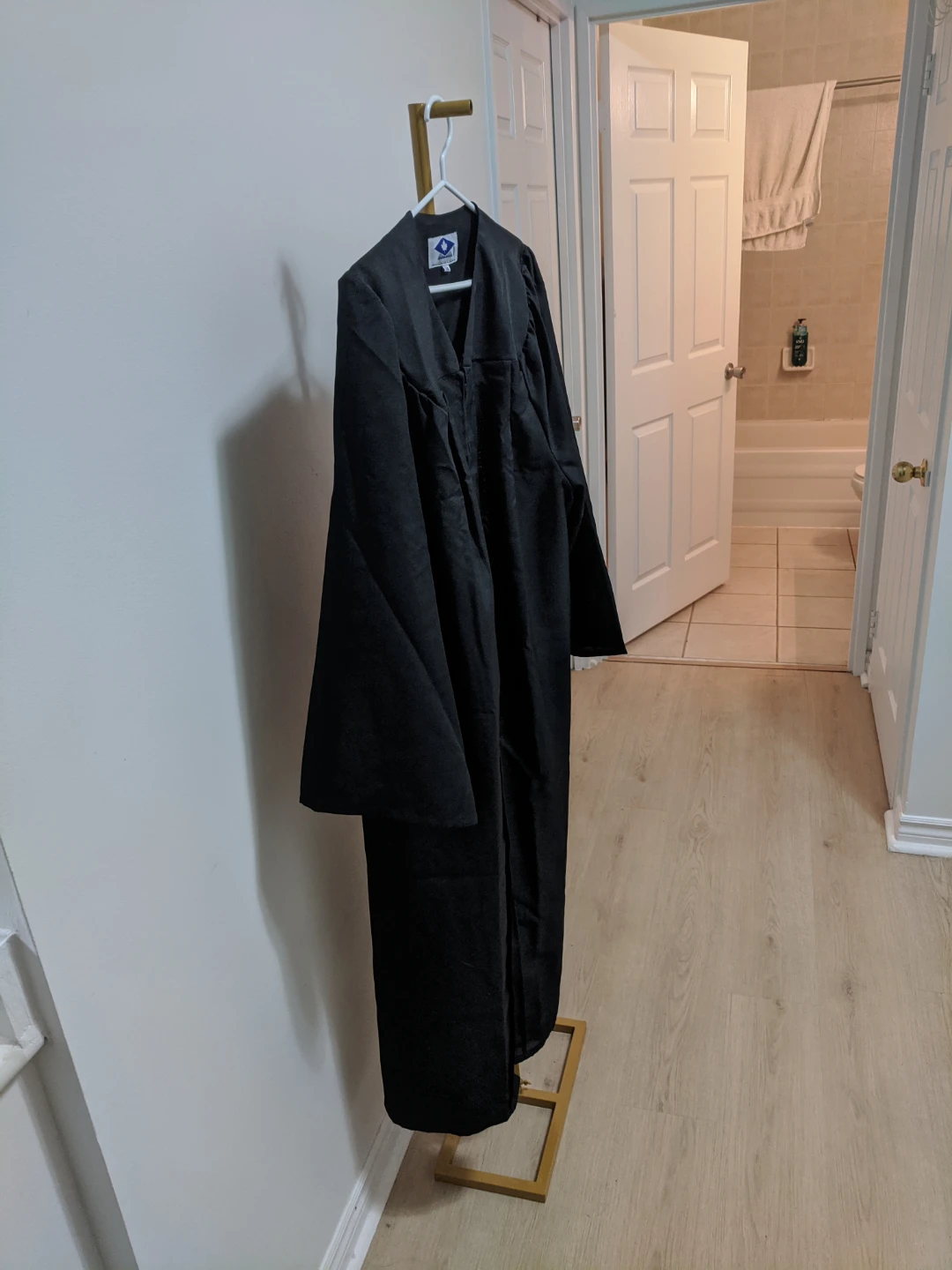 Graduation Gown Size 54 - photo 3