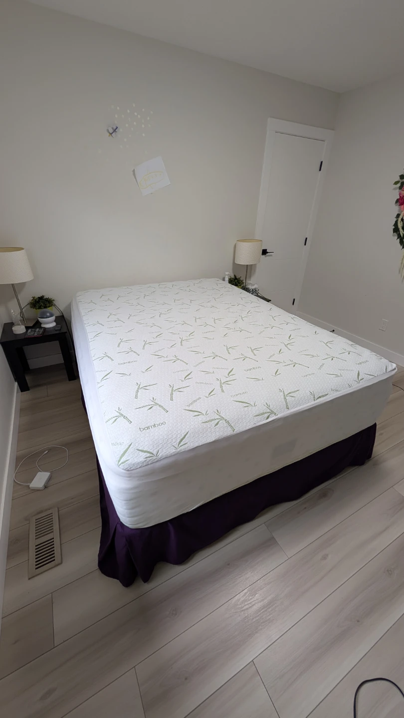Queen Mattress, box spring, stand for sale - Serta Firm Mattress - photo 3