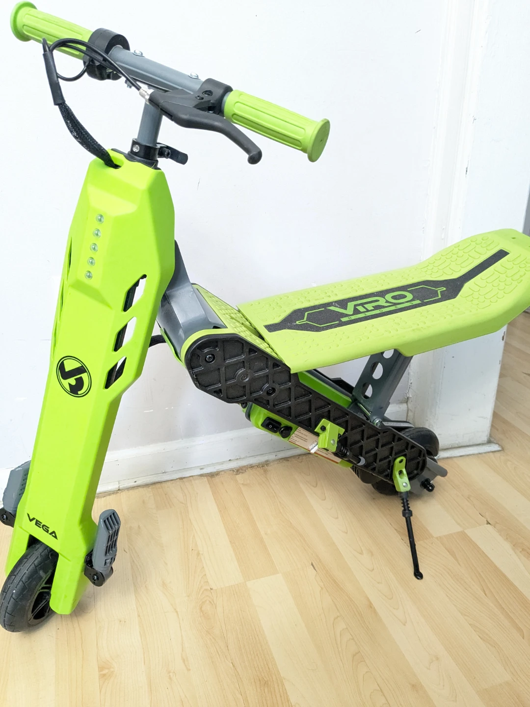 VIRO Rides Vega 2 in 1 Convertible Electric Mini Bike / Scooter