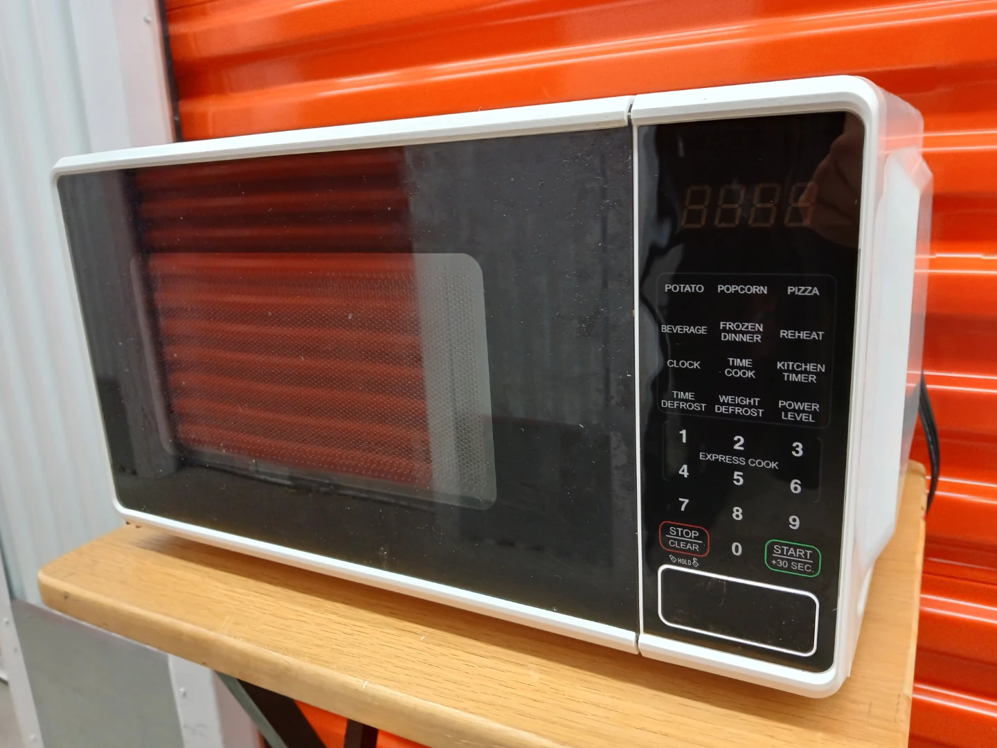 White Microwave Oven - photo 2