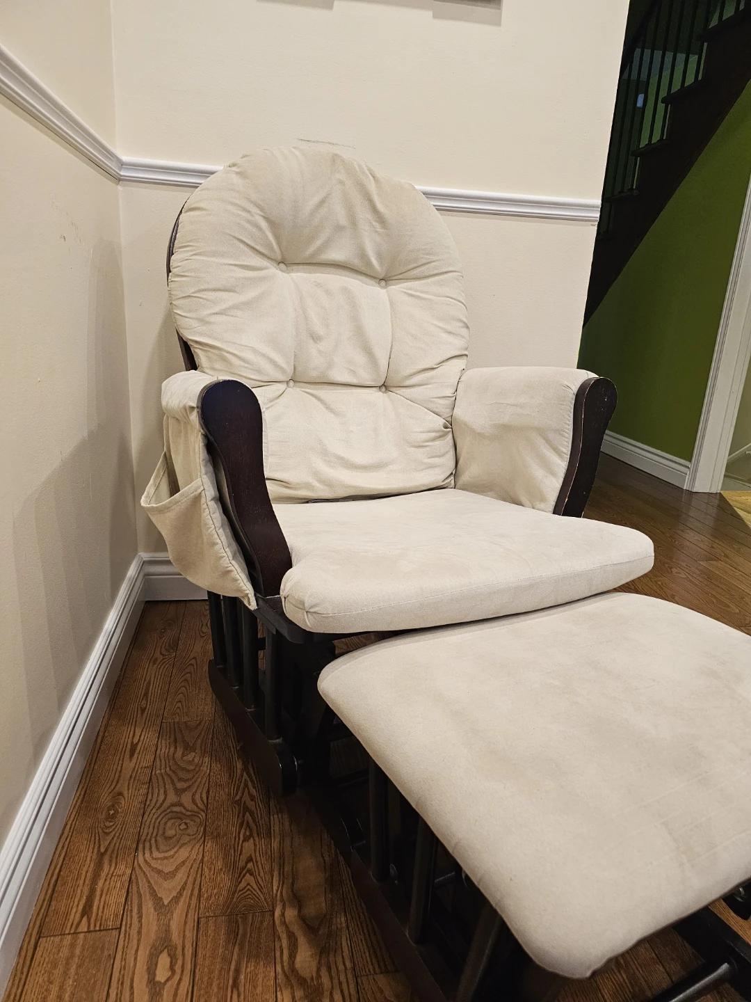 Storkcraft Hoop Glider and Ottoman Set - photo 4