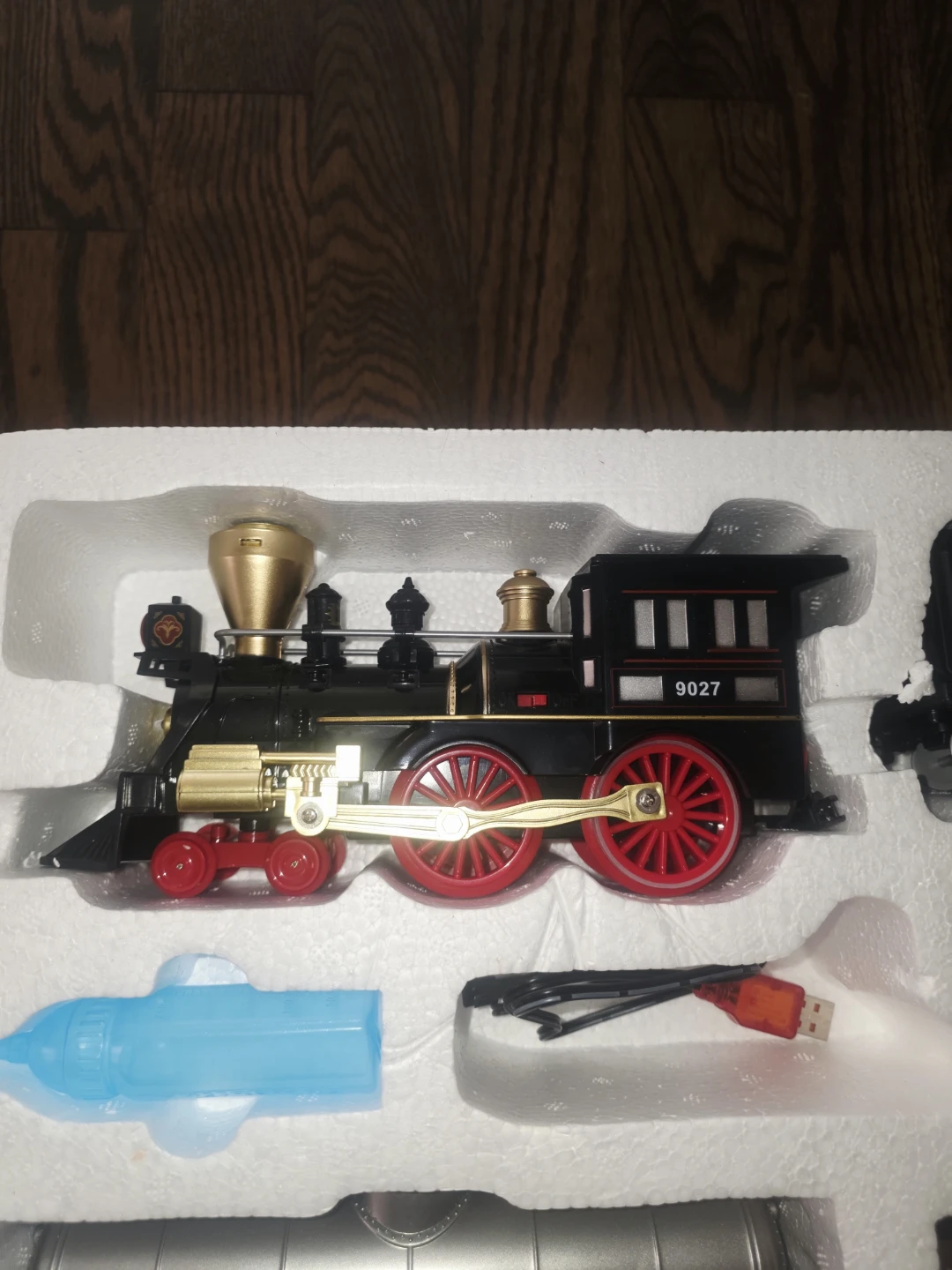 Collector's Version Steam Train Set - photo 4