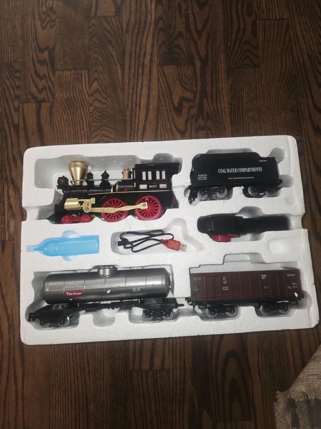 Collector's Version Steam Train Set - photo 5