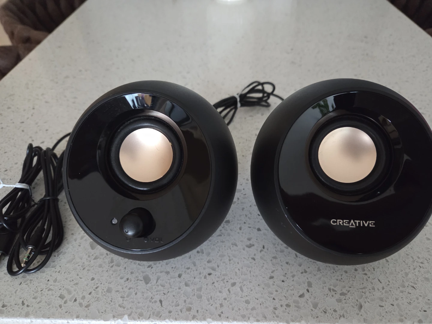 Creative 2.0 Desktop Speakers - Black