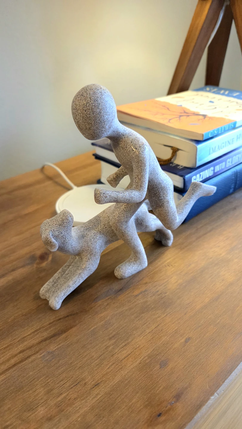 Running Man & Dog Sandstone Statue *new - photo 3