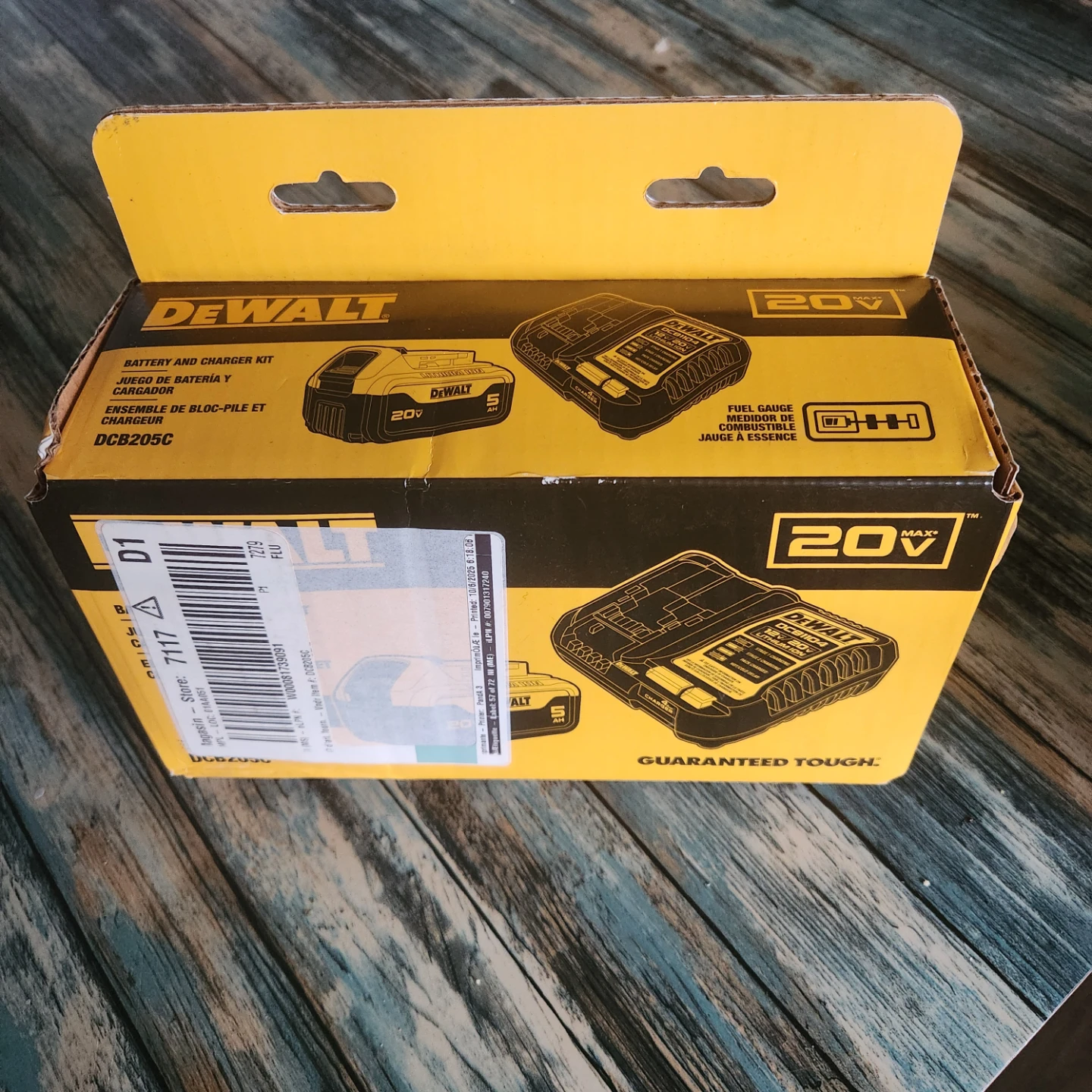 DeWalt 20V Battery and Charger Kit DCB205C