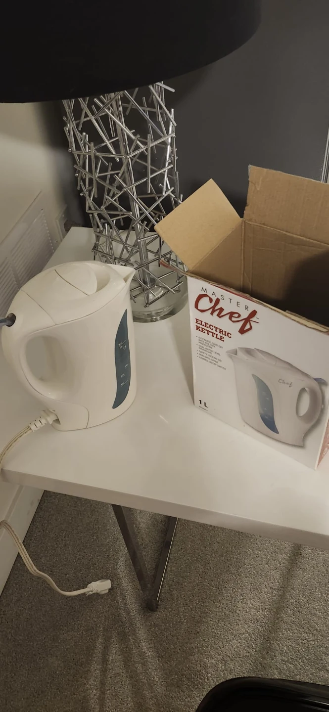 Master Chef Electric Kettle