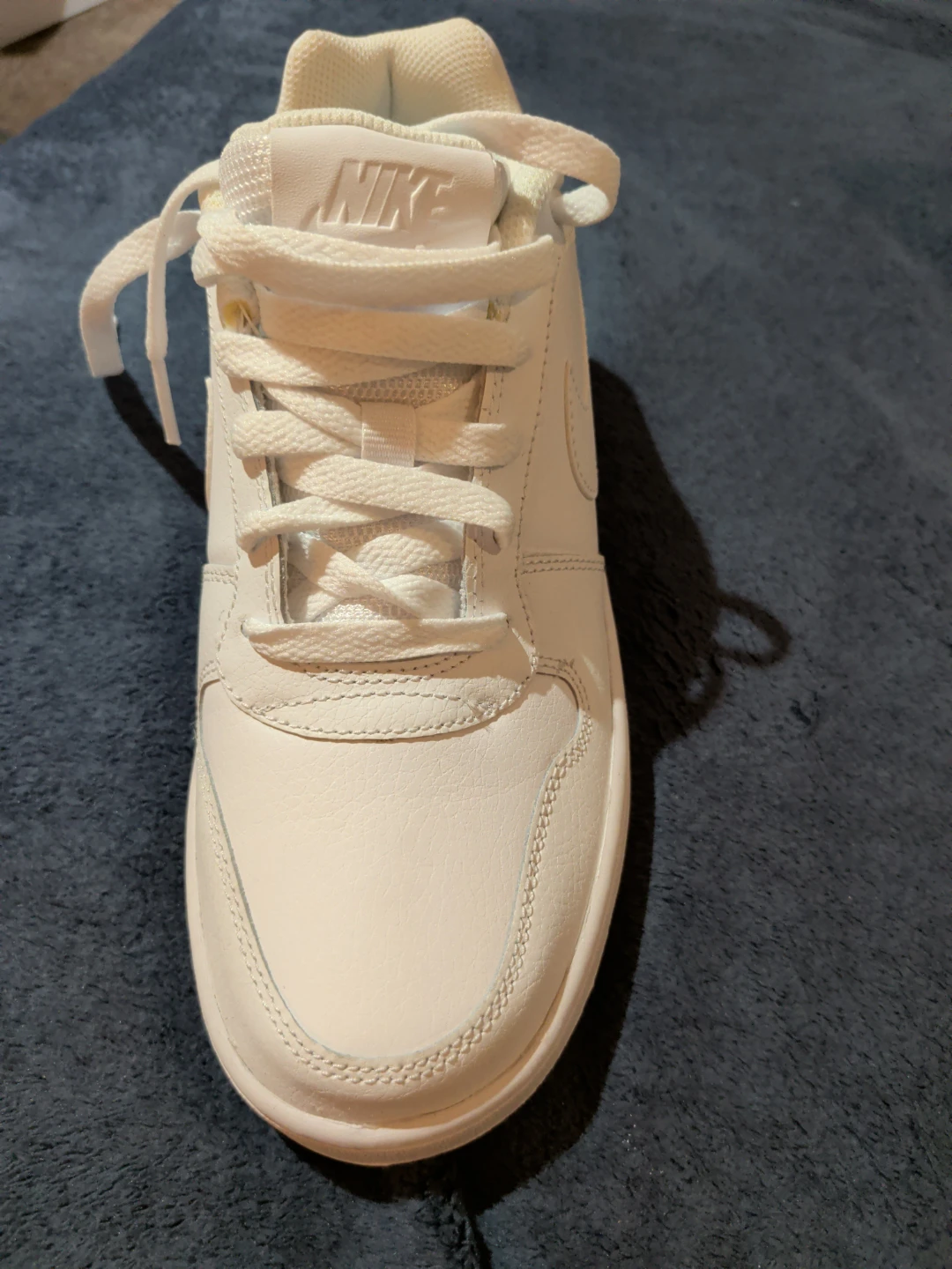 New Nike women's 7.5, men's size 6, Youth 5.5-6sneakers, - photo 4