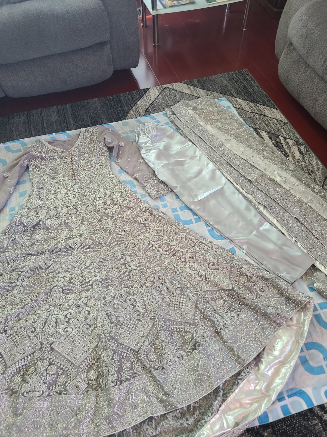 Women's Embroidered Anarkali Nikkah/Wedding Set - photo 2