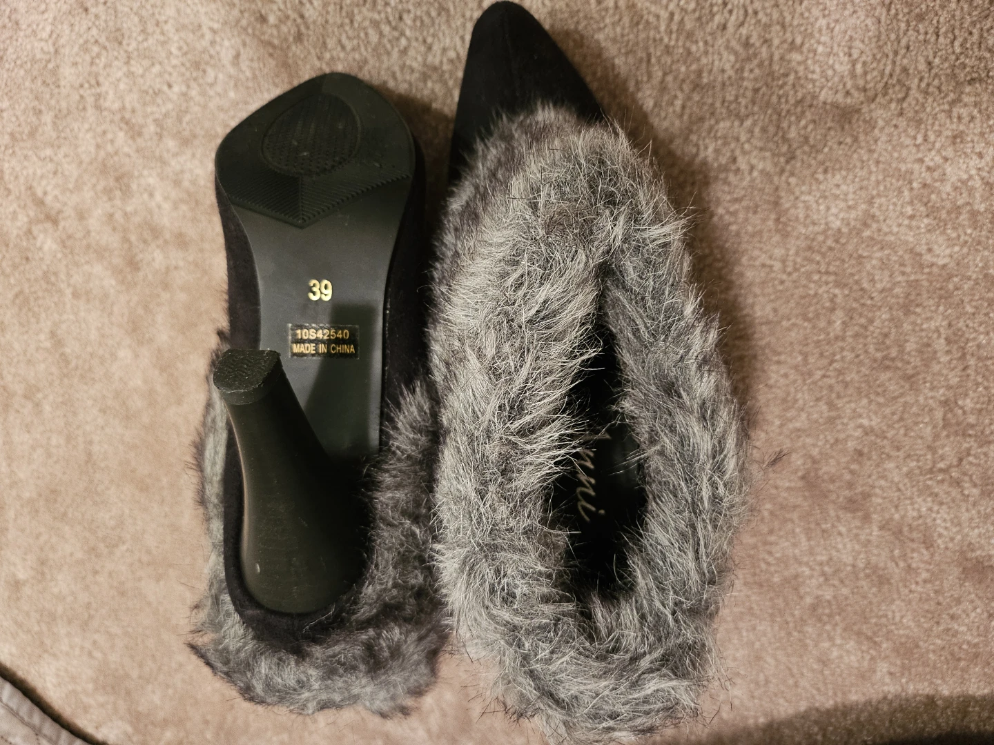 Black Fur-Trimmed Heeled Ankle Boots Size 39 - photo 3