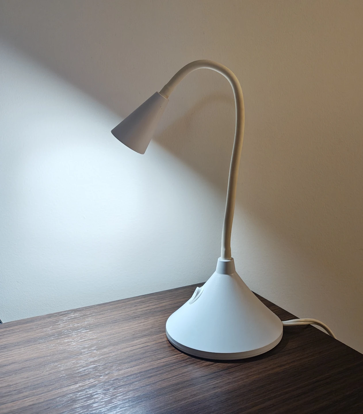 Flexible Gooseneck LED Desk Lamp Sunbeam
