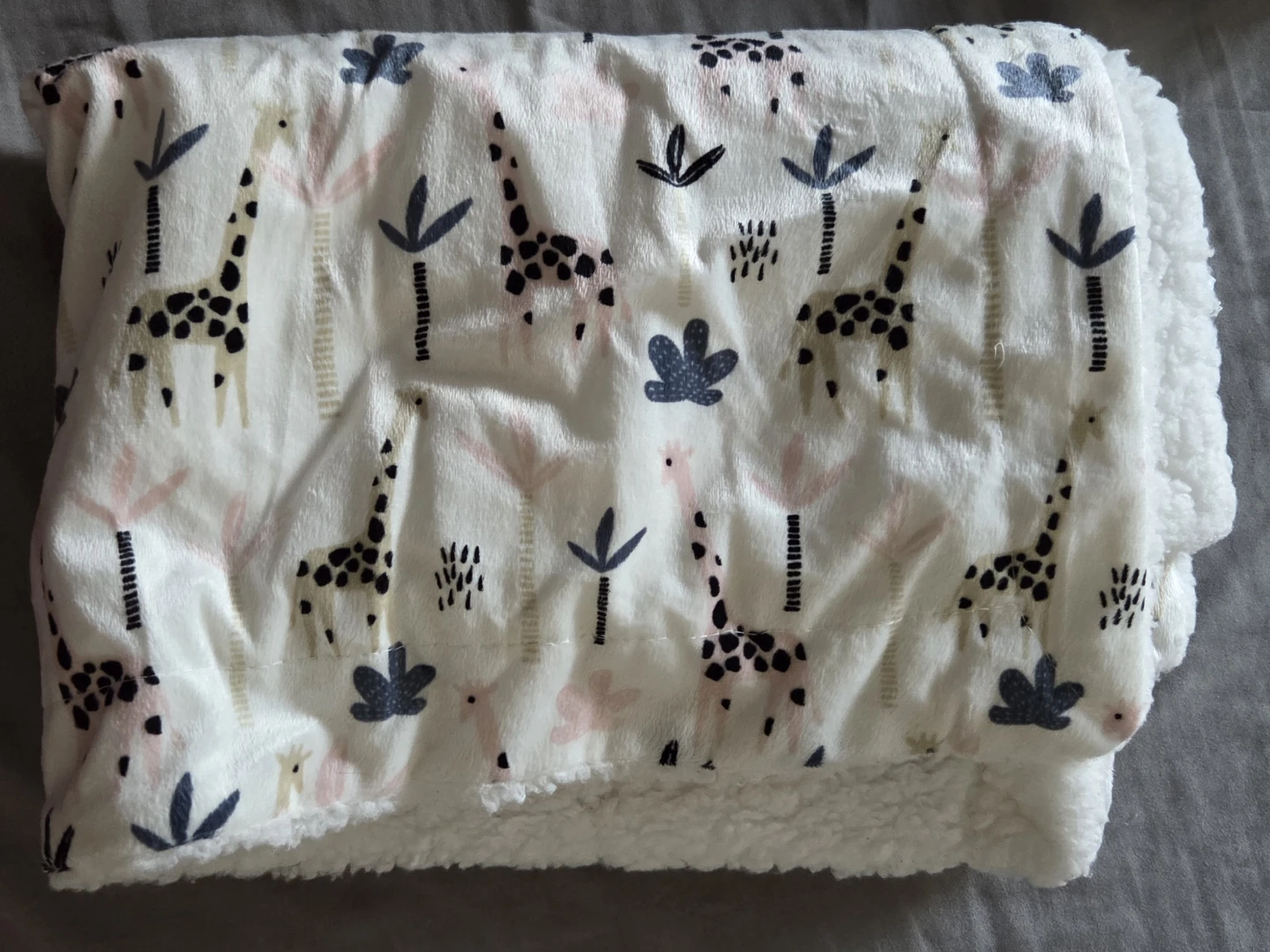 Muslin Swaddle Blanket, Giraffe Print and handmade matmat set - photo 2