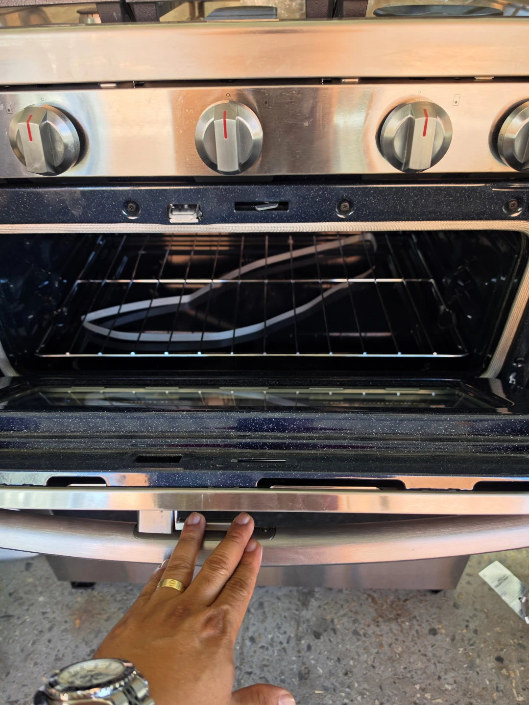 Samsung 30in Stainless steel gas stove - photo 2