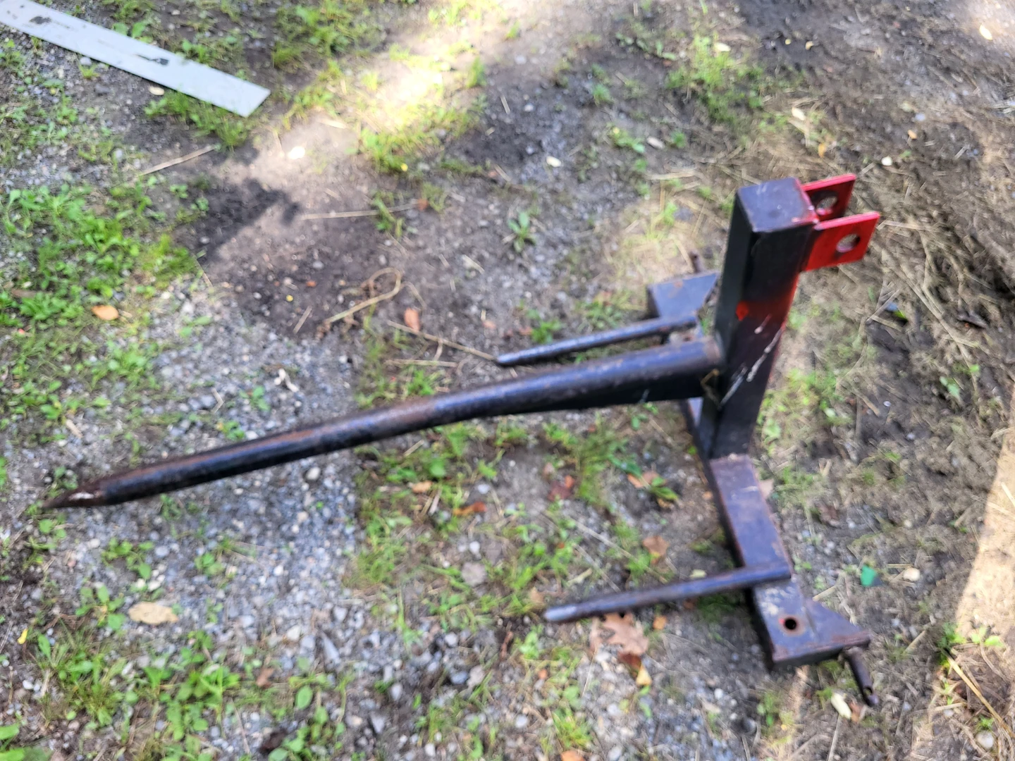3 Point Hitch Bale Spear Attachment - photo 2