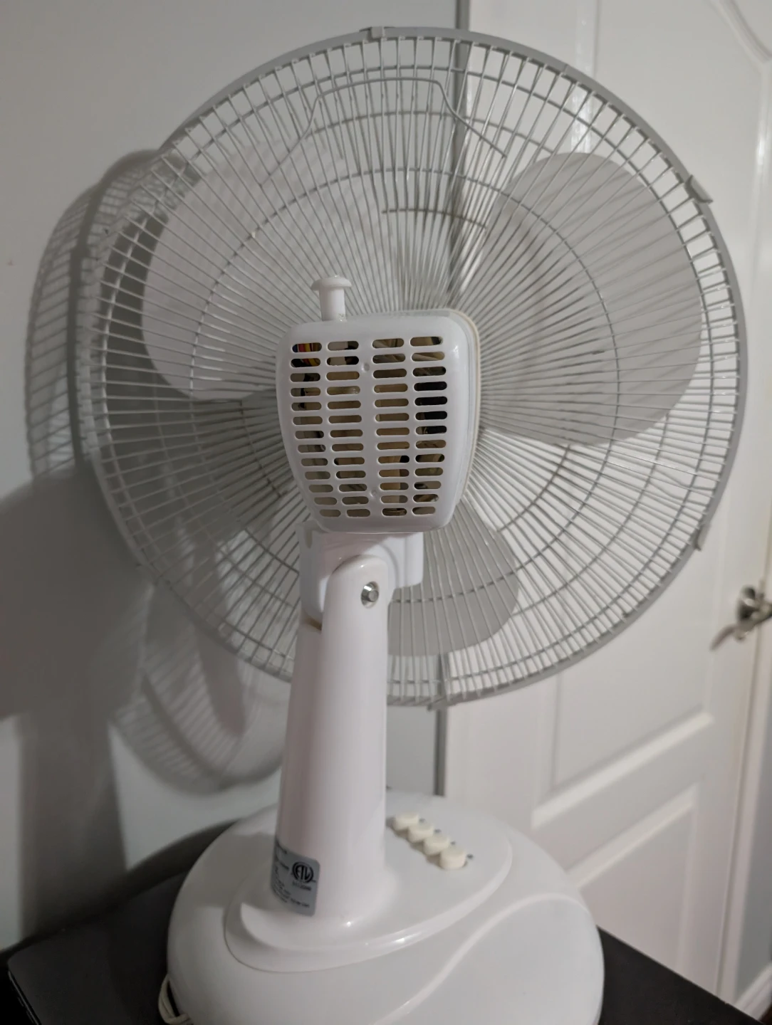 Classic White Table Fan - photo 3