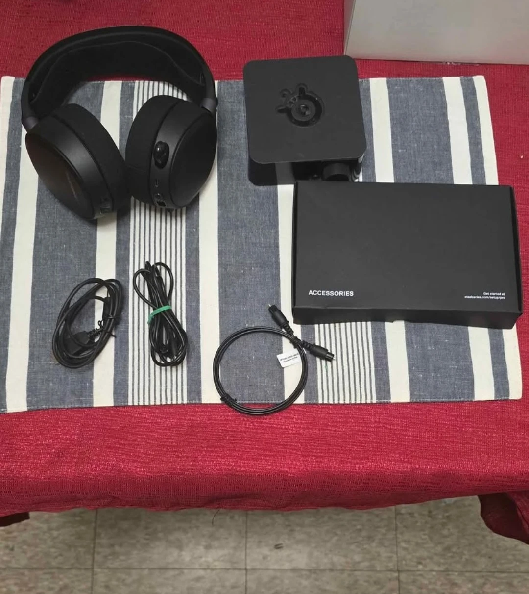 Steelseries Arctis Pro Wireless Gaming Headset - photo 2