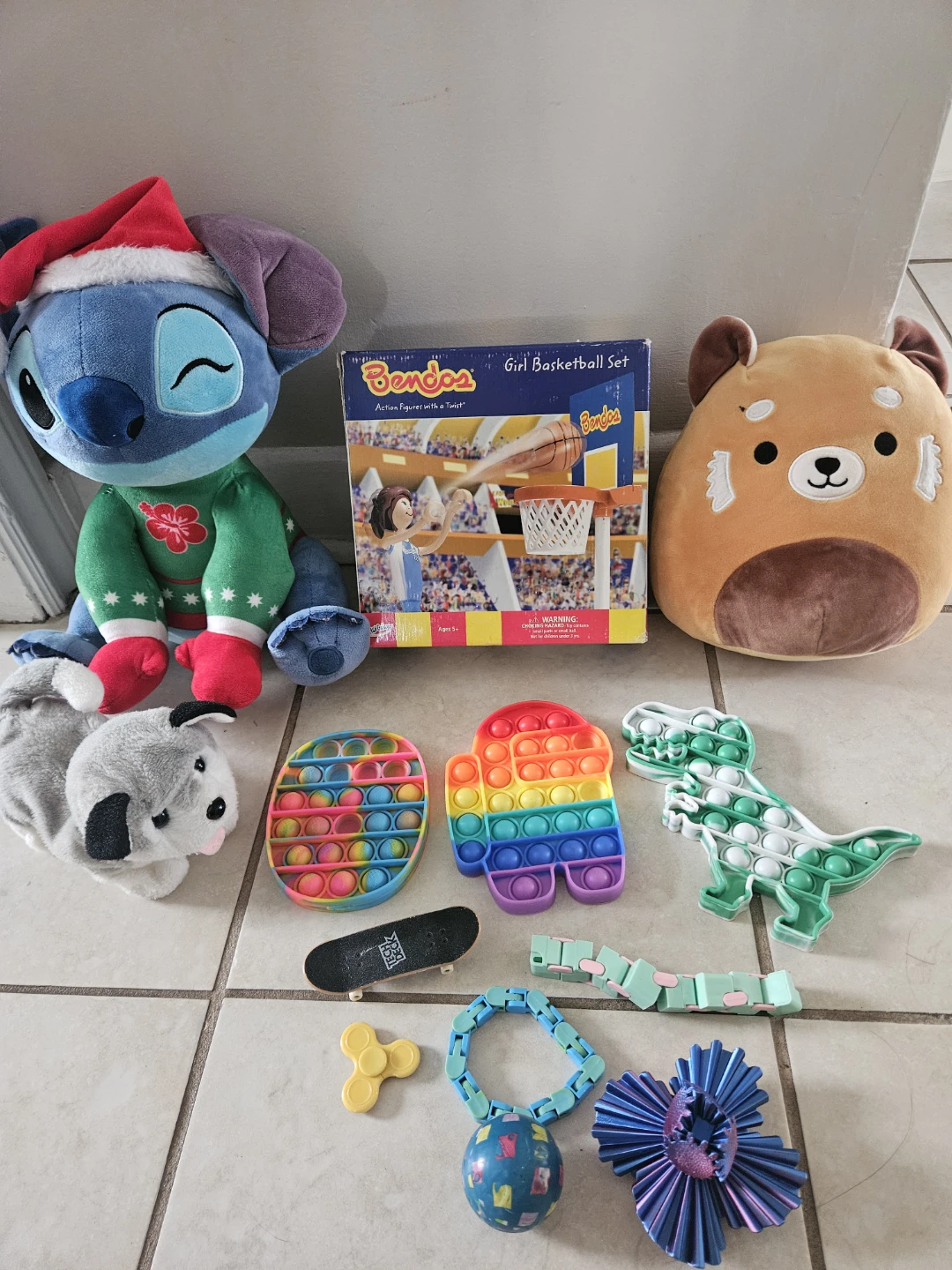 3 Jump Ropes, Toys (walking dog toy, squishy plush, & others - photo 3