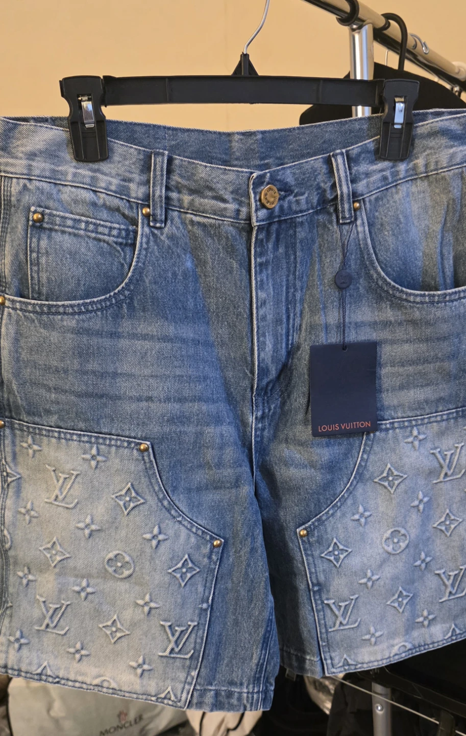 Louis Vuitton short