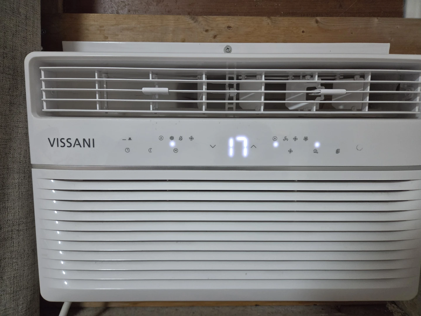 Vissani Window Air Conditioner - photo 2