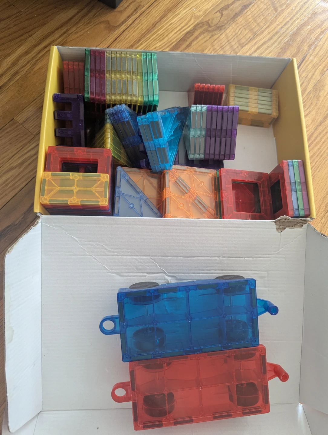 Magnetic Building Tiles with Toy Cars - photo 3