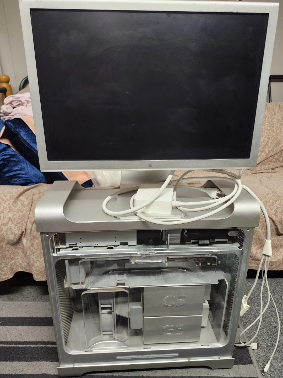 Vintage Apple Power Mac G5 Tower + Apple monitor - photo 2