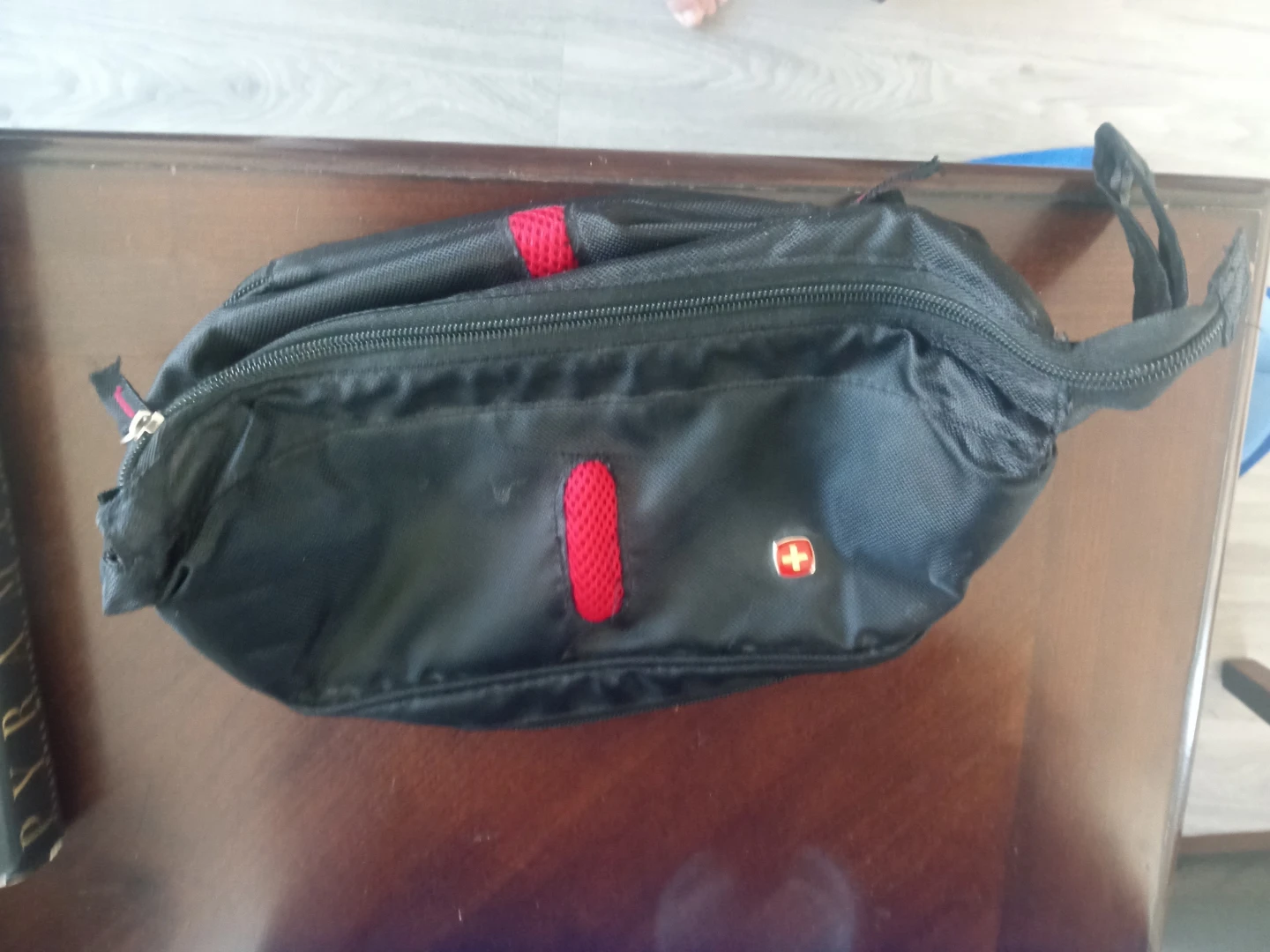 Swiss Gear Toiletry Bag - photo 4