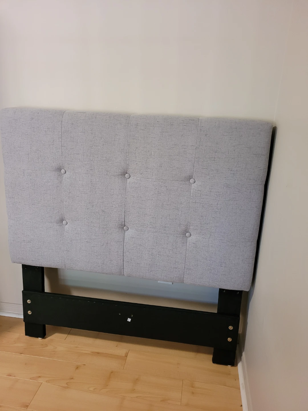 Grey Tufted Upholstered Headboard (SIngle size bed) - photo 2