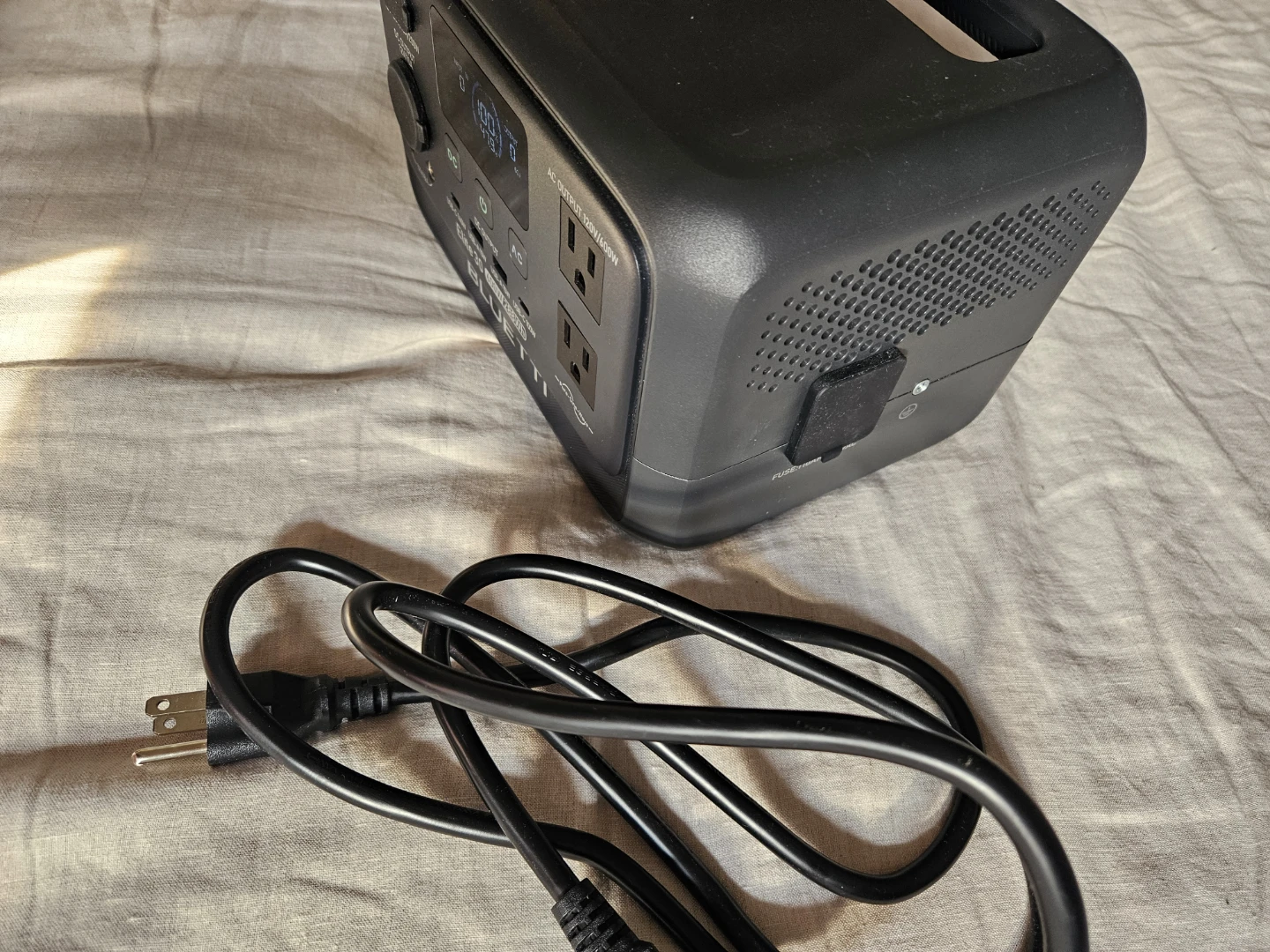 BLUETTI Elite 30 Portable Power Station 600W 288Wh - photo 2