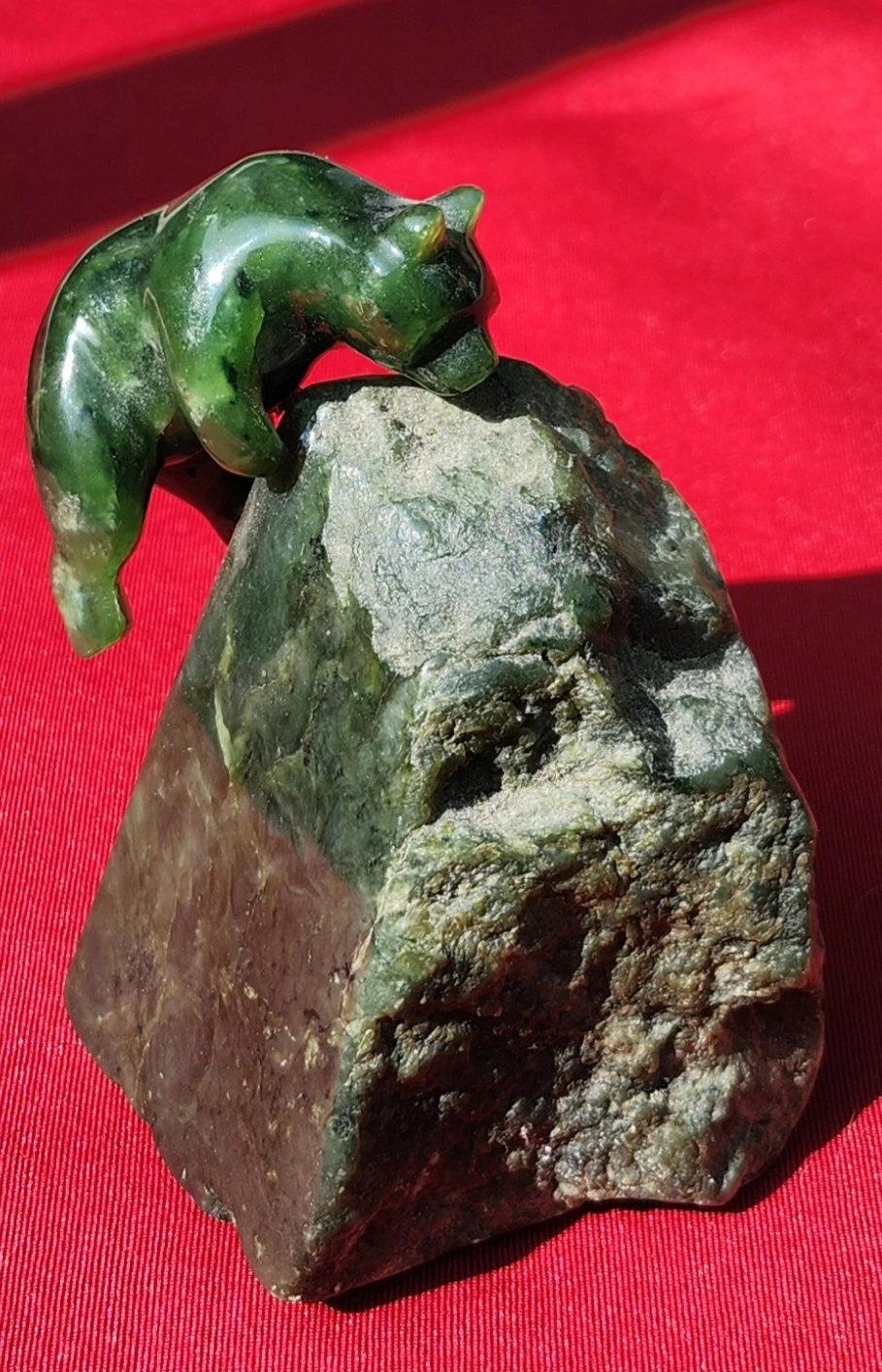 Jade Bear on Jade Stone - photo 2