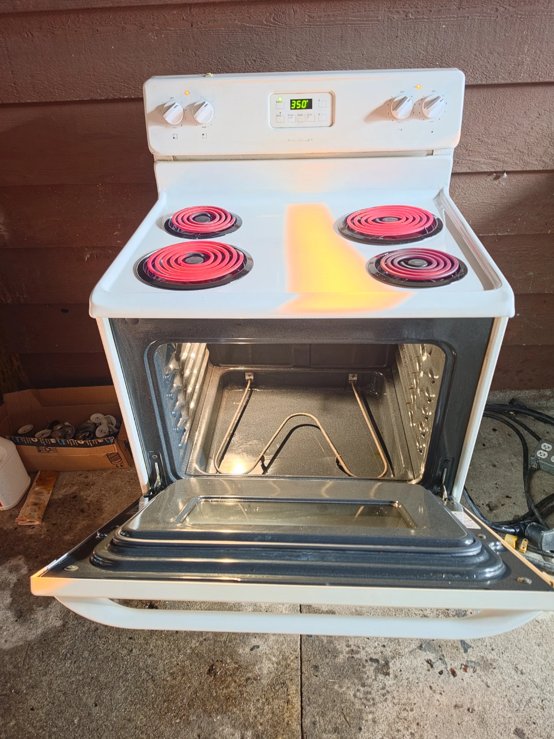 Delivery Available - Frigidaire Electric Range - photo 4