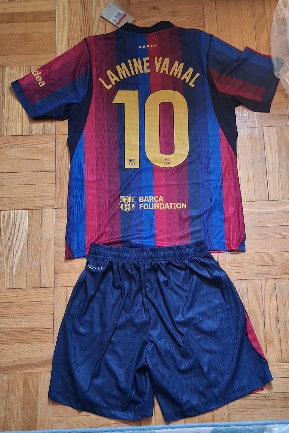 FC Barcelona 2026-27 Kit Lamine Yamal #10 - photo 2