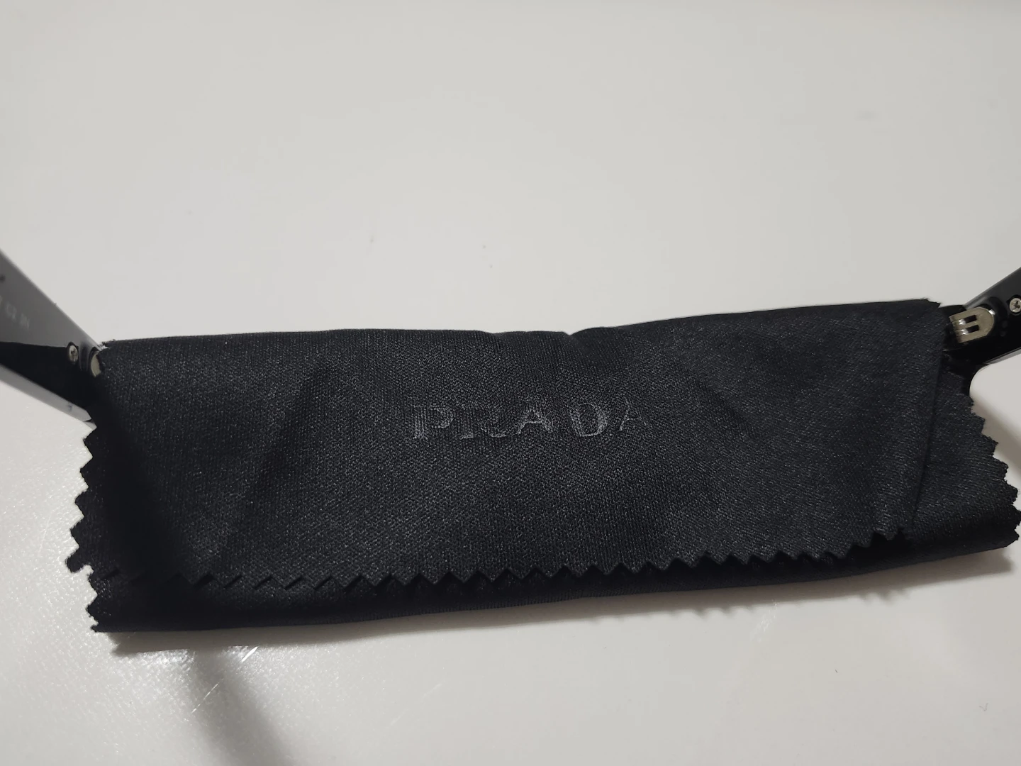 Prada Sunglasses with Case and Box - photo 4