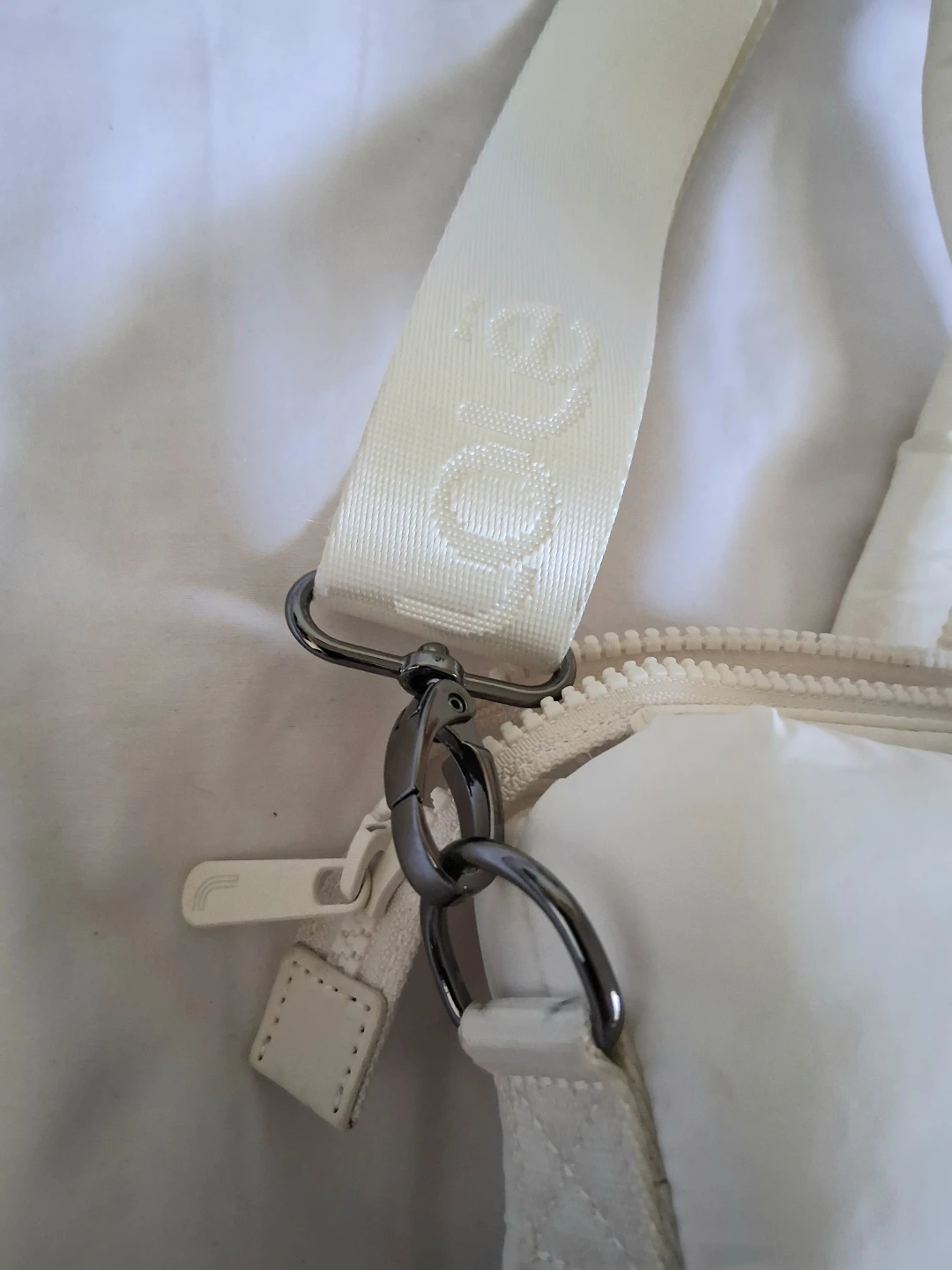 Lole White Puffer Tote Bag - photo 5
