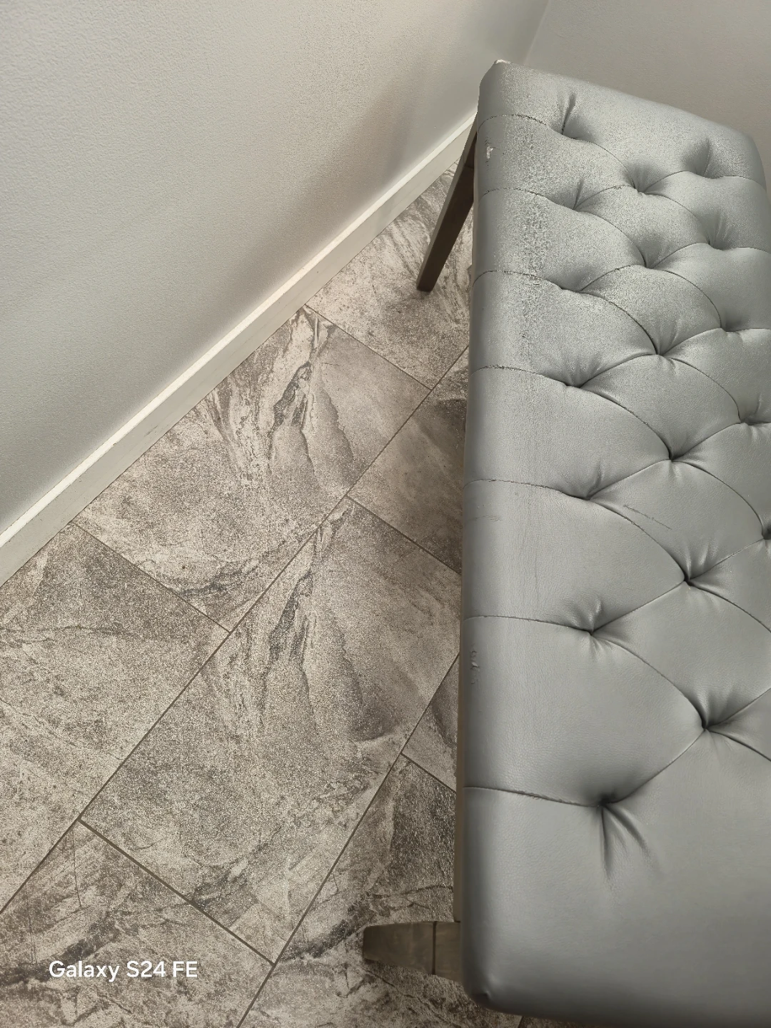 Tufted Bench - Silver - photo 2