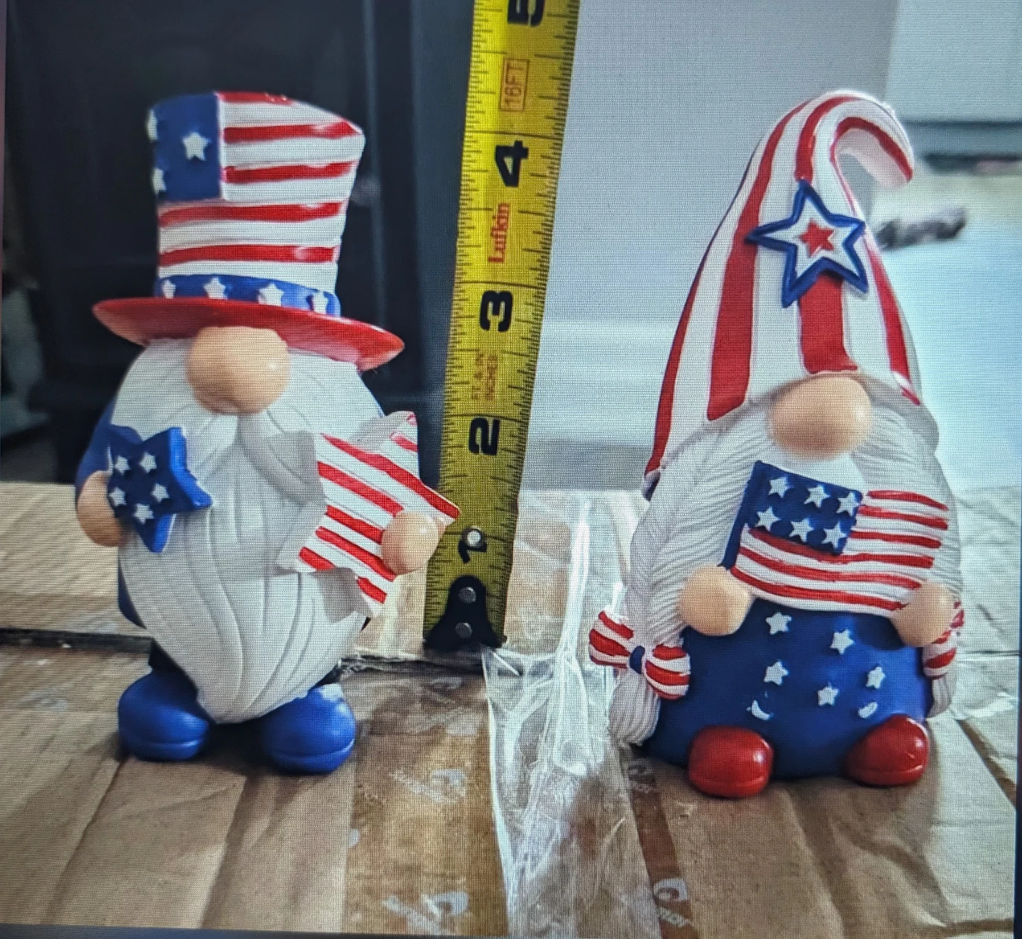 8 solar string lights, 2 garden gnomes, USA toque - photo 4