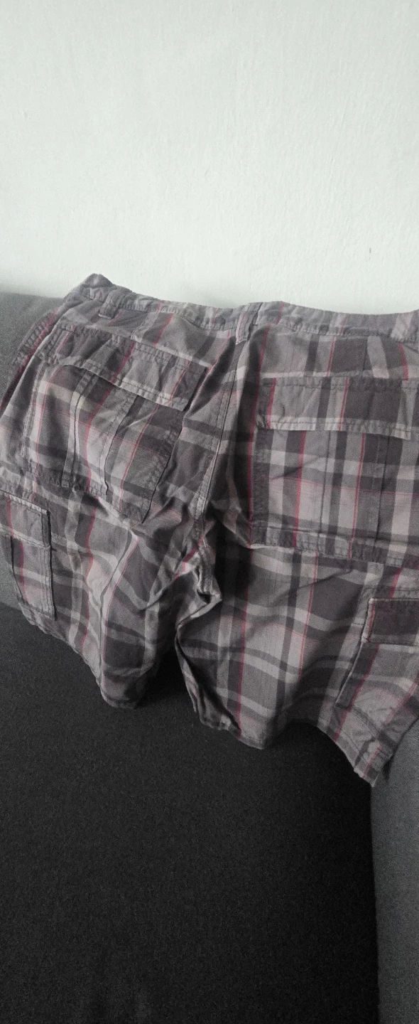 6 Men's Plaid Cargo Shorts - photo 4