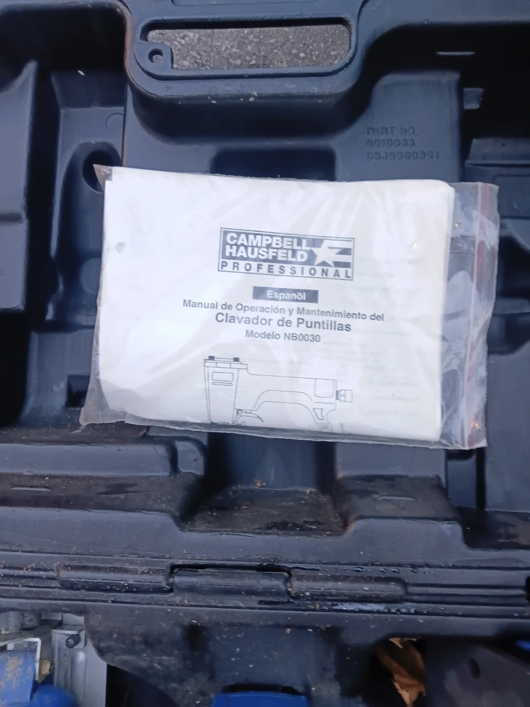 Campbell Hausfeld NB0030 Pneumatic Nailer Kit - photo 2