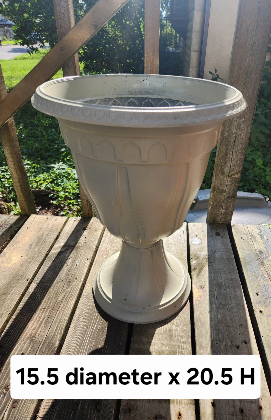 Large decorative planter pot