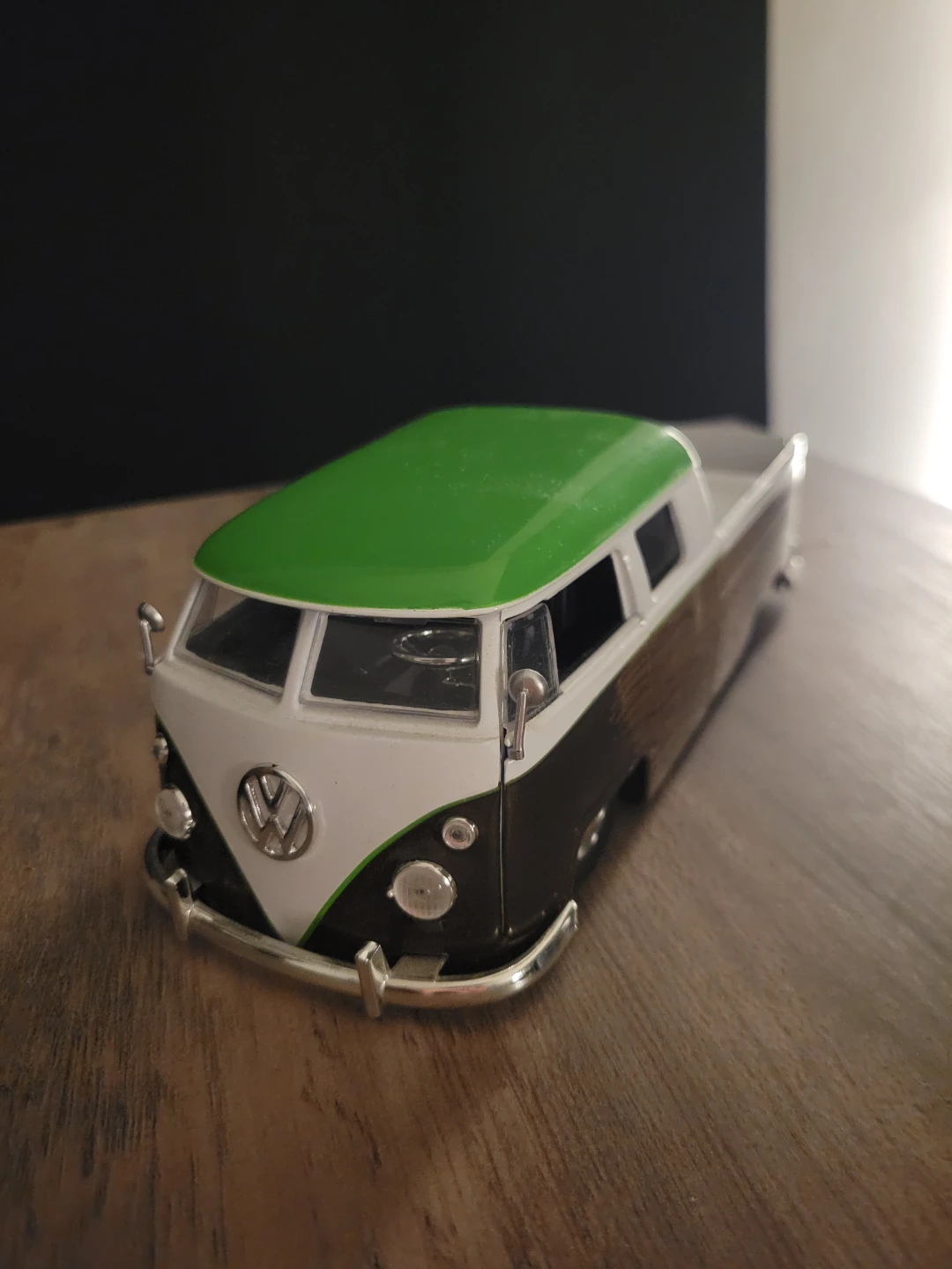 Jada Toys 1963 Volkswagen Bus Truck Marvel "I AM GROOT"