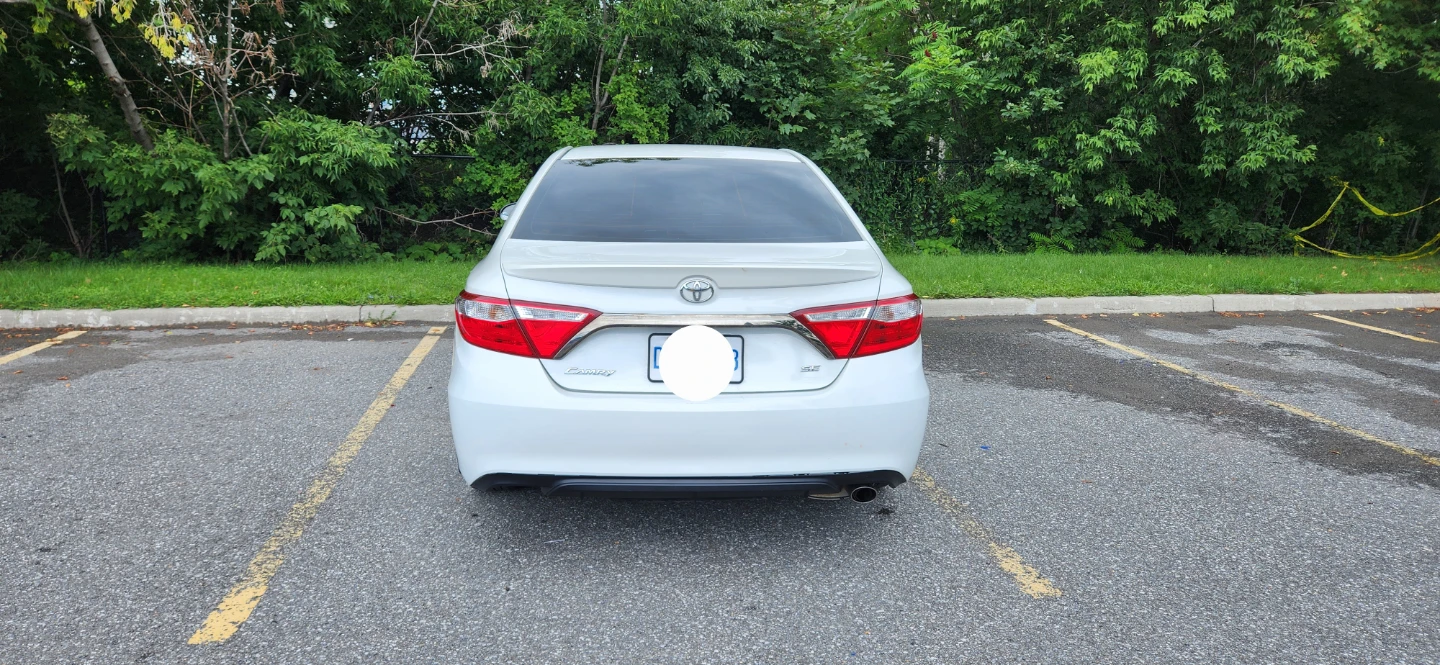White Toyota Camry 2016 - photo 3