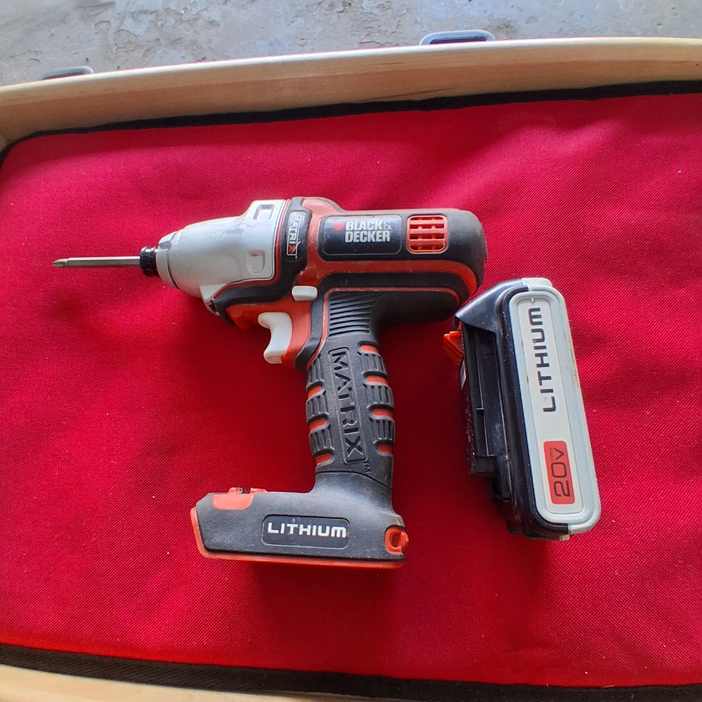 Black & Decker Matrix 20V Impact Driver - photo 5