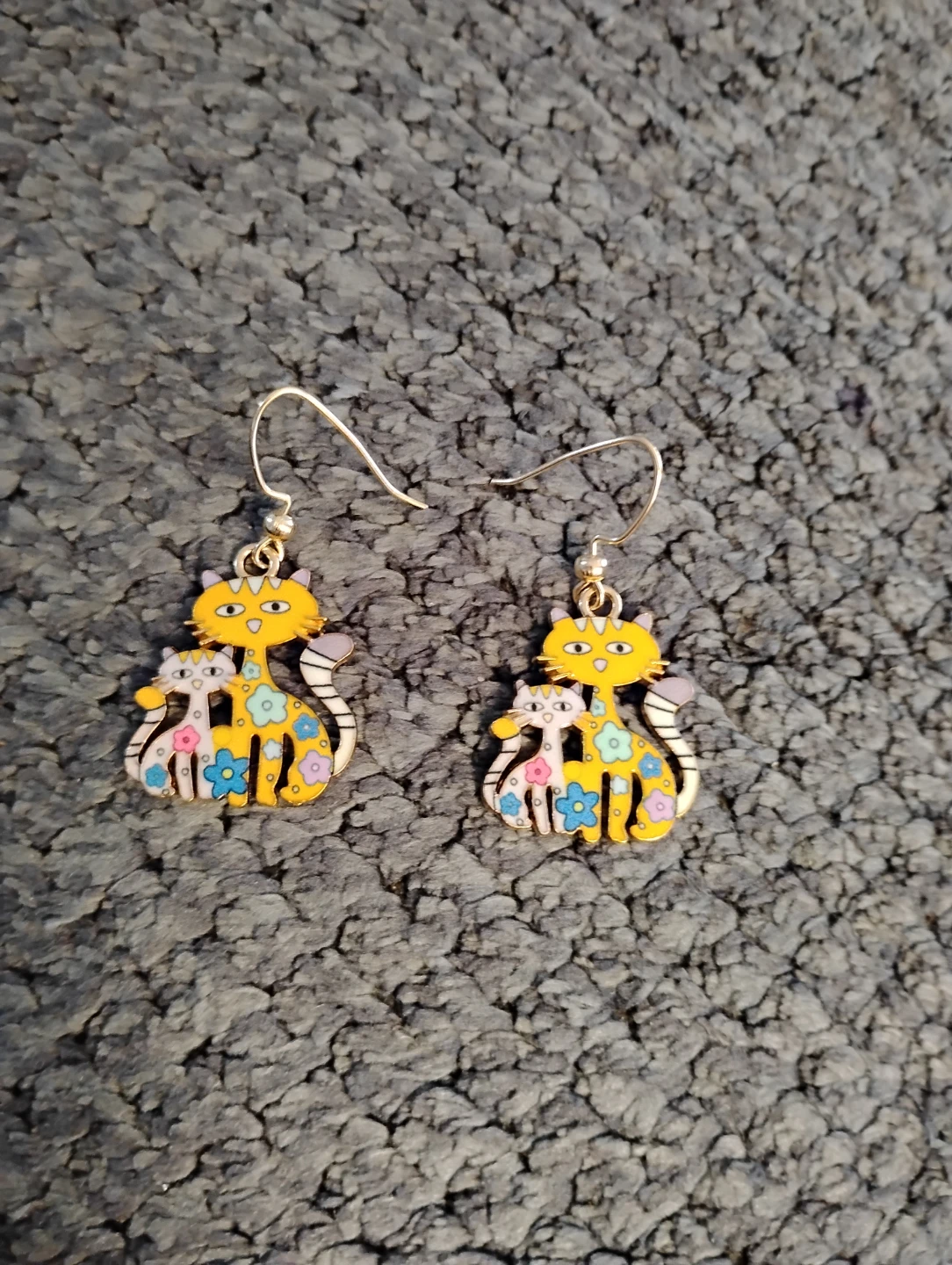 Yellow Enamel Cat Earrings - photo 2