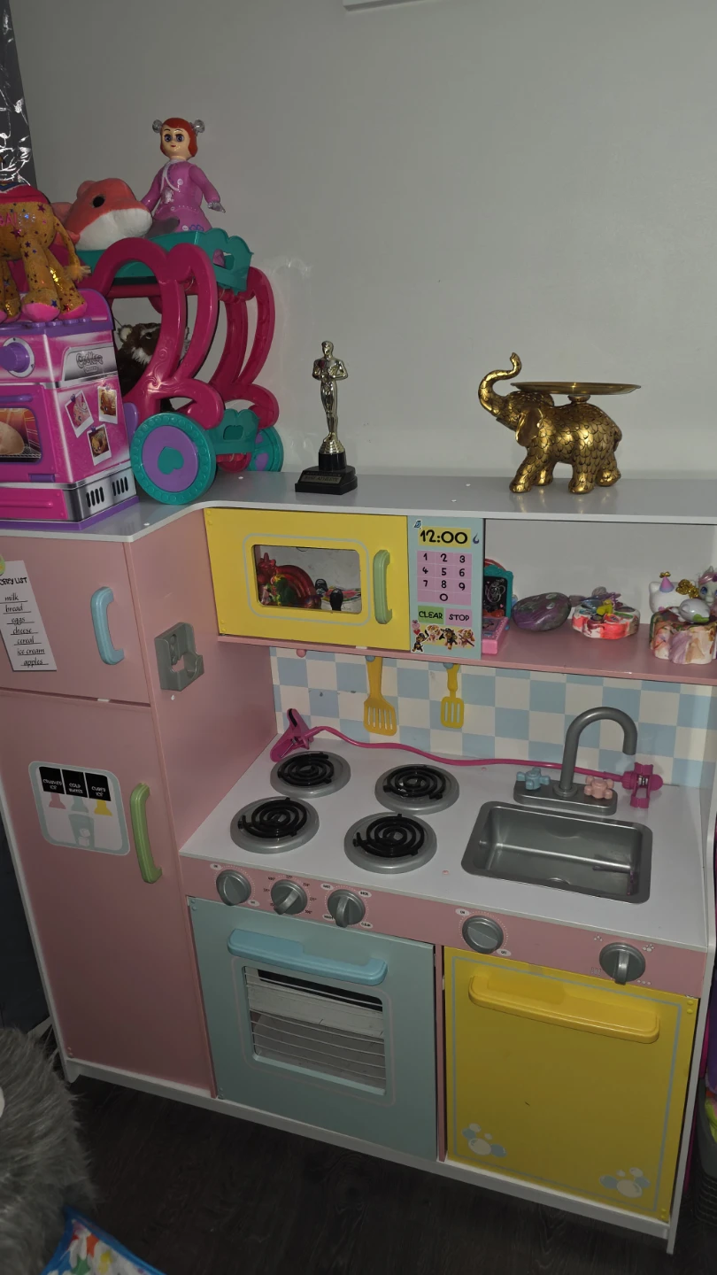Kid's Wooden Play Kitchen