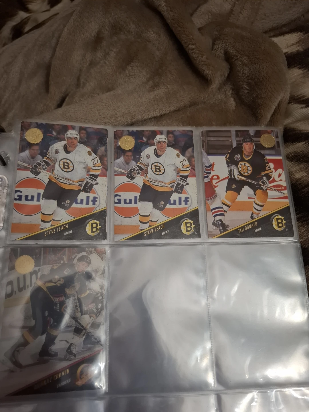 Collection of Hockey and Baseball Cards - photo 5