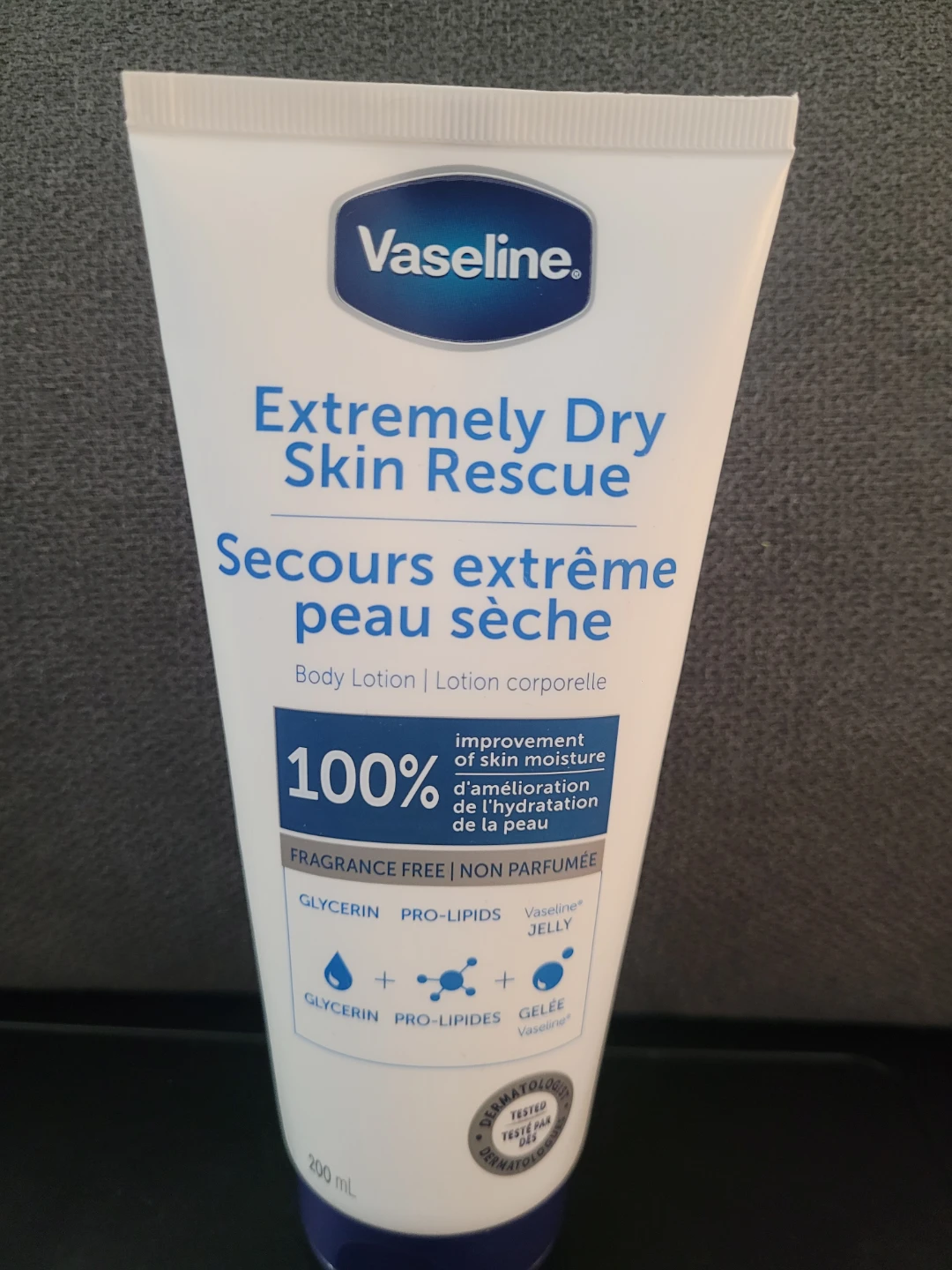 Vaseline Extremely Dry Skin Rescue Body Lotion 200 mL