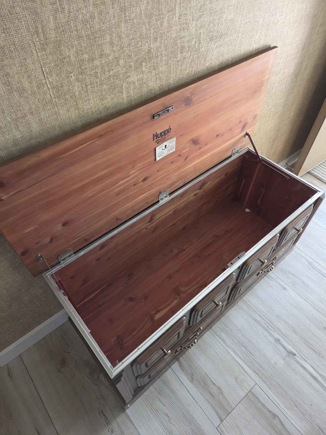Huppé de Victoriaville Cedar Chest - photo 3